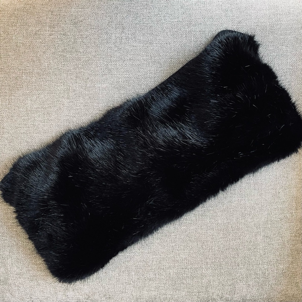 Cabi Drivers Seat Calm Infinity Black Faux Vegan Fur Knit Scarf Soft Warm - Picture 2 of 6